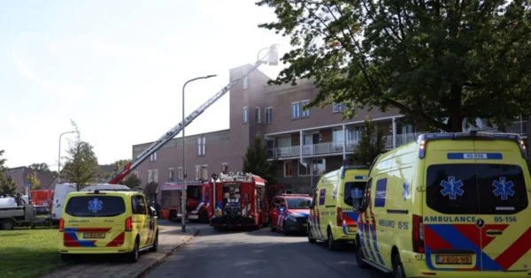 Grote brand in flat aan Zeven Bosjes in Almelo 1 Grote brand in flat aan Zeven Bosjes in Almelo