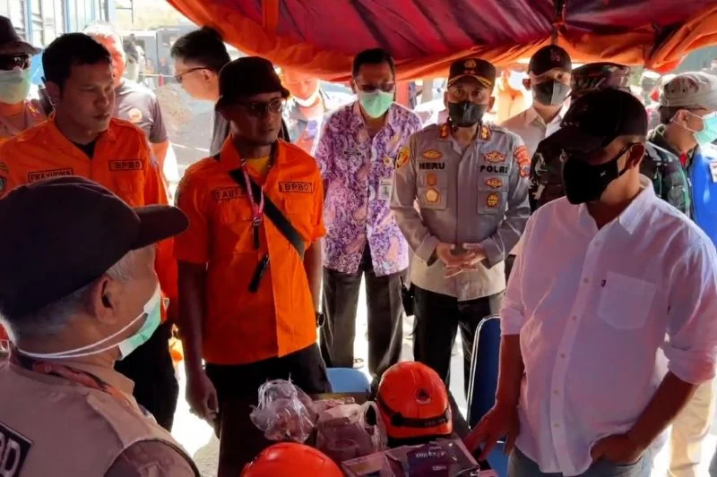 Gubernur Jateng tinjau kebakaran TPA Putri Cempo