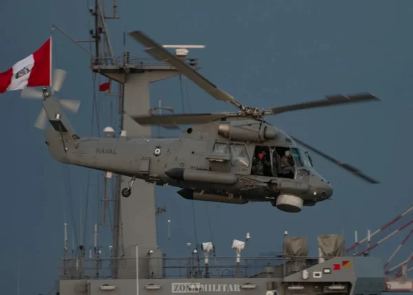 Guerra antisubmarina, cross-deck y ataque aéreo: las operaciones de los aviones y helicópteros desplegados en UNITAS 2026