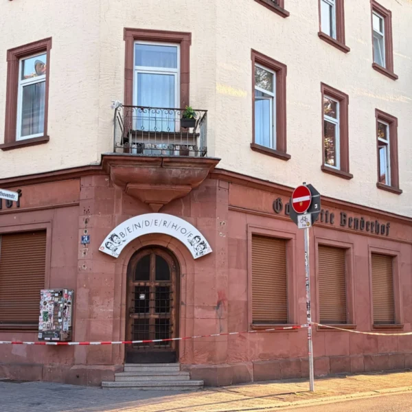 Heimatlos: Musikszene in der Pfalz bangt nach Brand um "ihr Wohnzimmer"