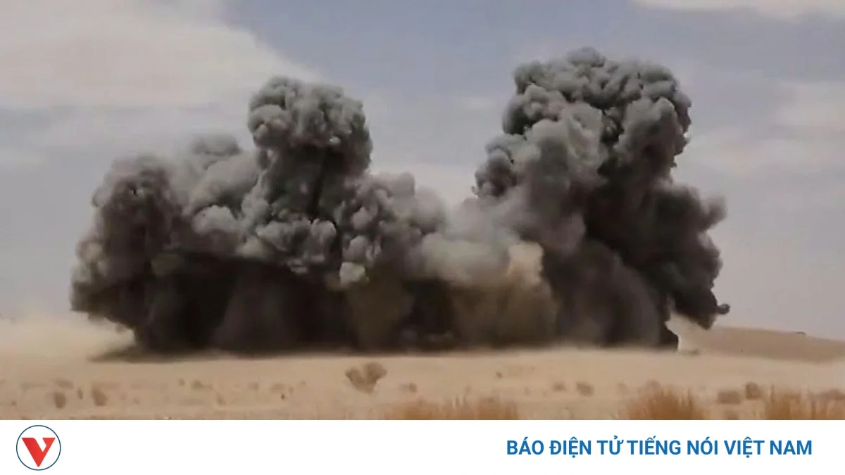 Houthi tấn công thủ đô Riyadh và cảng dầu Yanbu của Saudi Arabia