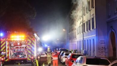 Explosion: Explosion in Chemnitzer Mehrfamilienhaus: Zwei Verletzte in Klinik gebracht - TAG24