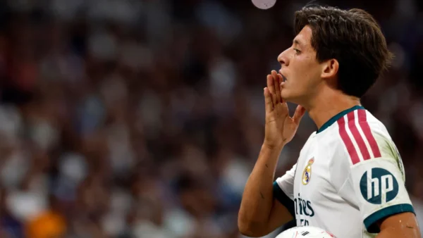 Il entre et change la donne : Güler éteint l'incendie du Real Madrid au Bernabéu