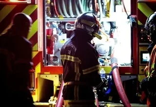 Il oublie sa nourriture sur le feu, qui explose : blessé, un sexagénaire hospitalisé après un incendie en Bretagne 5 Il oublie sa nourriture sur le feu, qui explose : blessé, un sexagénaire hospitalisé après un incendie en Bretagne