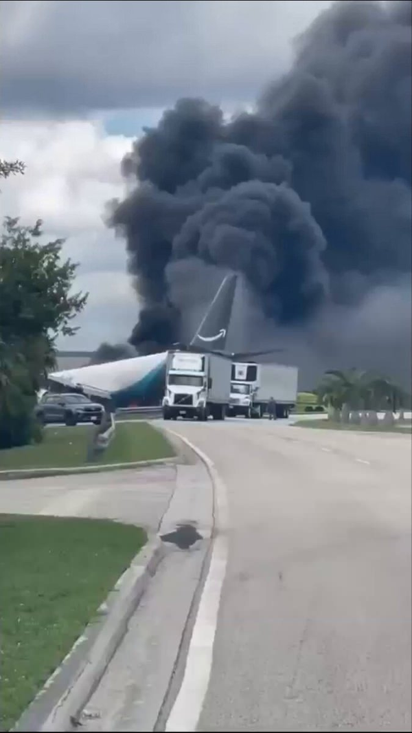 Video (Update): Prime Air Boeing 767 Reportedly Veers Off Runway at Miami International Airport, Smoke and Flames Seen 1 Video (Update): Prime Air Boeing 767 Reportedly Veers Off Runway at Miami International Airport, Smoke and Flames Seen