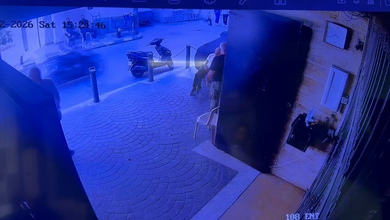 فيديو: كاميرات مراقبة توثّق لحظة بدء إشكال برج أبي حيدر 8 فيديو كاميرات مراقبة: فيديو: كاميرات مراقبة توثّق لحظة بدء إشكال برج أبي حيدر ومقتل ربيع المصري