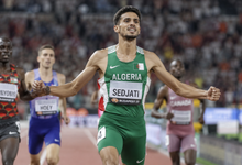 جمال سجاتي يفاجئ الجميع ويتوج بسباق 800 متر في بودابست 8 Djamel Sedjati Stuns: Djamel Sedjati Stuns Field to Win Men’s 800m in Budapest
