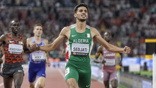 جمال سجاتي يفاجئ الجميع ويتوج بسباق 800 متر في بودابست 1 Djamel Sedjati Stuns: Djamel Sedjati Stuns Field to Win Men’s 800m in Budapest