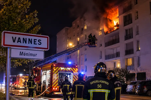 Incendie à Vannes : 250 habitants évacués dans le quartier de Ménimur