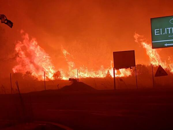 Major Fire Extinguished at Albania’s Lalzi Bay After Tourists Evacuated