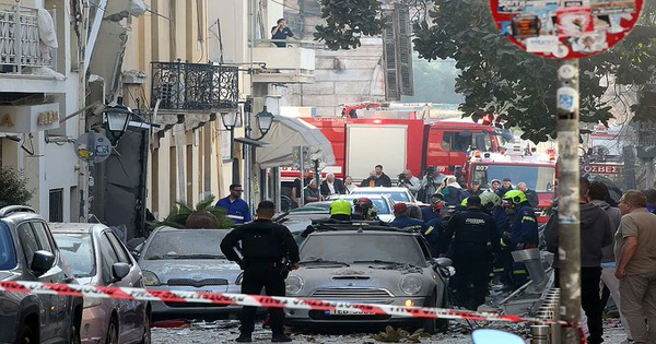 ارتفاع حصيلة قتلى انهيار مبنى في أثينا إلى شخصين 1 ارتفاع حصيلة قتلى انهيار مبنى في أثينا إلى شخصين