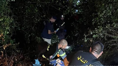 بالفيديو: إصابة 14 سوريًا بتدهور فان في وادي غلبون بينهم حالات حرجة