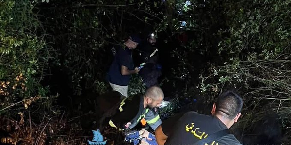 بالفيديو: إصابة 14 سوريًا بتدهور فان في وادي غلبون بينهم حالات حرجة
