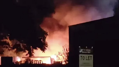 Thatcham Fire: Explosions Reported at Colthrop Business Park as Trains Halted 3 Thatcham Fire: Explosions Reported at Colthrop Business Park as Trains Halted