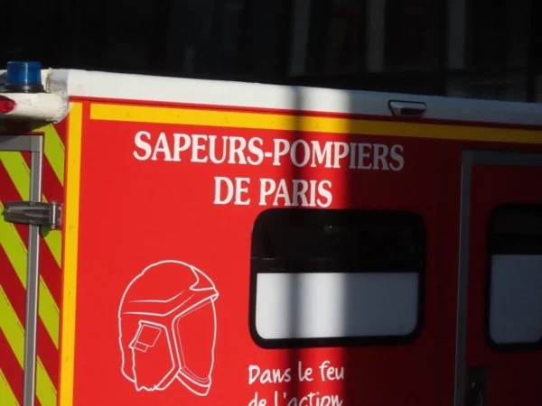 Incendie dans un tunnel de la Petite ceinture dans le sud de Paris