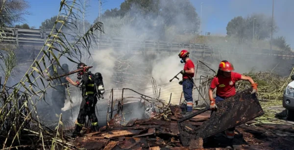 Incendio alla Magliana: in tilt via delle Idrovore e l’autostrada Roma-Fiumicino