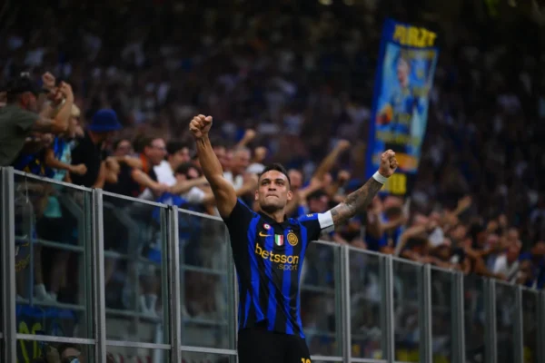 Inter-Napoli 3-2 su DAZN: Highlights e gol.