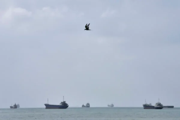 Irã acusa EUA de ataque a petroleiro em meio à escalada de tensões no Oriente Médio