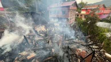 Kastamonu'da 2 katlı ahşap evde yangın