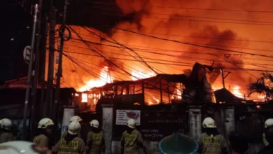 Kebakaran Hanguskan Permukiman di Kebayoran Lama, 24 Unit Damkar Dikerahkan 4 Kebakaran Hanguskan Permukiman di Kebayoran Lama, 24 Unit Damkar Dikerahkan