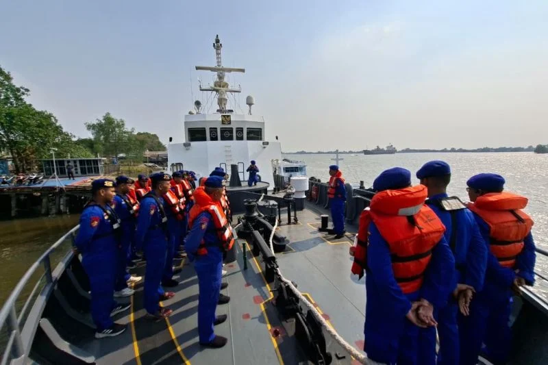 Kemarin, hotline pengaduan haji hingga pencarian korban Kapal Virgo 1 Kemarin, hotline pengaduan haji hingga pencarian korban Kapal Virgo