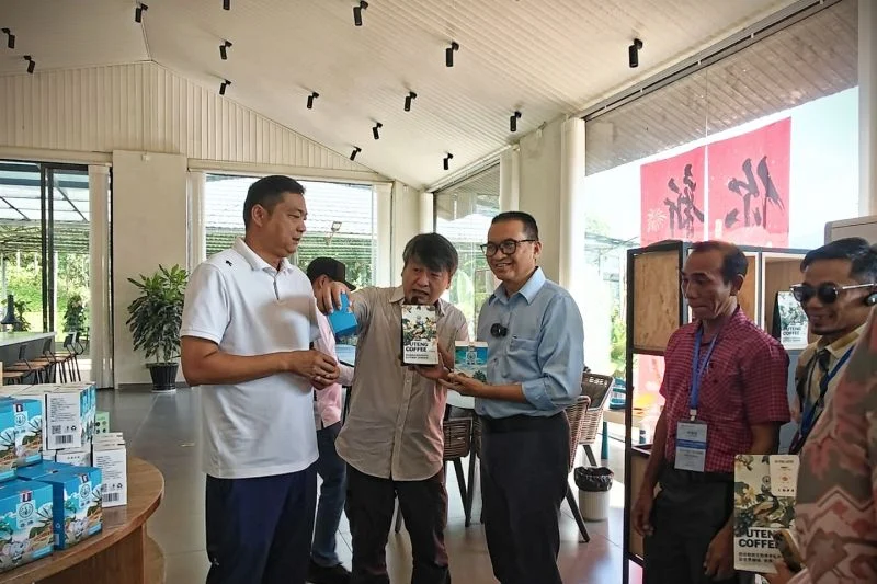Kepala desa dari Indonesia pelajari pengolahan kopi di Yunnan