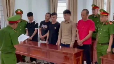 Khởi tố 6 bị can cầm hung khí hỗn chiến từ mâu thuẫn tính tiền cà phê 5 Khởi tố 6 bị can cầm hung khí hỗn chiến từ mâu thuẫn tính tiền cà phê