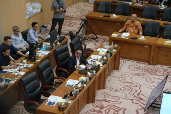 Komisi XII DPR sesalkan Jababeka hanya utus anak perusahaan saat RDP