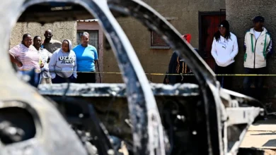 La police cherche les auteurs des fusillades ayant fait 27 morts en Afrique du Sud