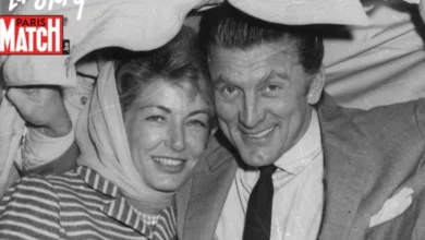 La Story Match : le jour où Kirk Douglas a échappé à la mort dans un crash aérien… grâce à sa femme 4 La Story Match : le jour où Kirk Douglas a échappé à la mort dans un crash aérien… grâce à sa femme