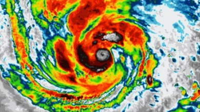 La tempête Dujuan se transforme en ouragan, et devrait se renforcer dans les prochaines 24 heures 4 La tempête Dujuan se transforme en ouragan, et devrait se renforcer dans les prochaines 24 heures