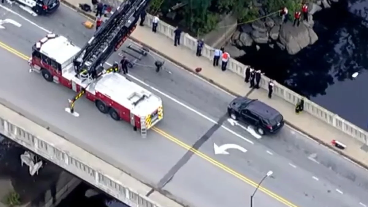 Lowell bridge closed amid large first responder response, police say 1 Lowell bridge closed