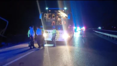 Manisa'da yolcu otobüsü kaza yaptı: 18 yaralı