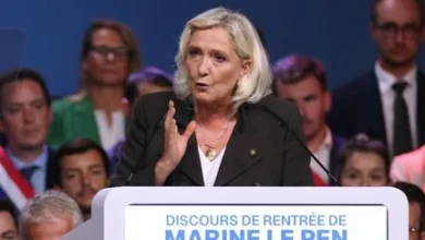 Marine Le Pen souhaite "interdire le voile" islamique "de manière progressive"