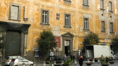 Mattarella a Napoli: bagno di folla per la visita ai Girolamini