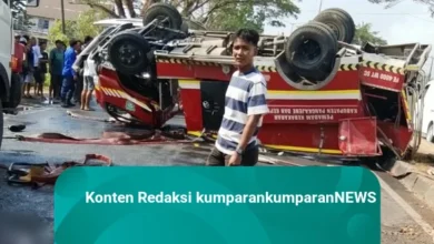 Mobil Damkar Terbalik di Sulsel saat Hendak Padamkan Kebakaran, 2 Petugas Tewas 4 Mobil Damkar Terbalik di Sulsel saat Hendak Padamkan Kebakaran, 2 Petugas Tewas
