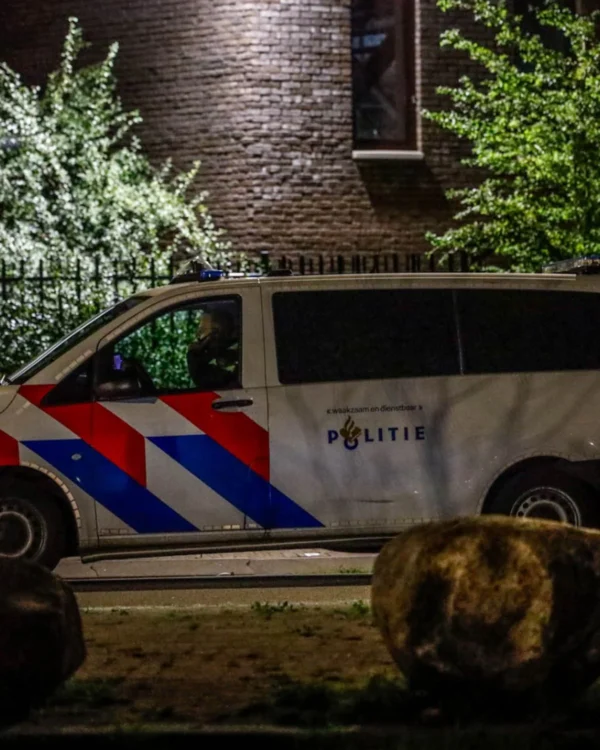 Mogelijke explosie in Amersfoort, politie doet onderzoek 1 Mogelijke explosie in Amersfoort, politie doet onderzoek