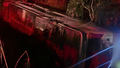 Ônibus capota na BR-393 e deixa 12 feridos no Sul Fluminense