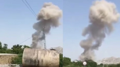 Pakistan'da bir ambulansa yönelik bombalı saldırı ve ardından gelen silahlı saldırıda düzinelerce kişi öldü veya