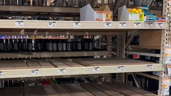 Panicked residents empty shelves as Cat 3 hurricane closes in on Hawaii today