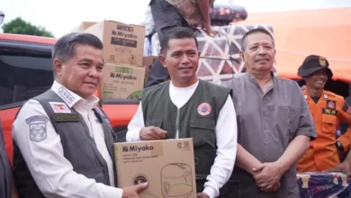Peduli Banjir Bandang Arosuka, Pemkab Agam Salurkan Bantuan 8 Peduli Banjir Bandang Arosuka, Pemkab Agam Salurkan Bantuan