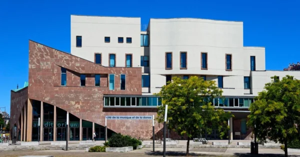 Périmètre bouclé, secours, simulation d'incendie
