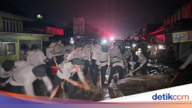 Polri Terjun Langsung Bantu Evakuasi Korban Galodo di Solok Sumbar