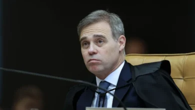 Por claoliveira --> Governo busca reação rápida a Mendonça e quer recurso o quanto antes