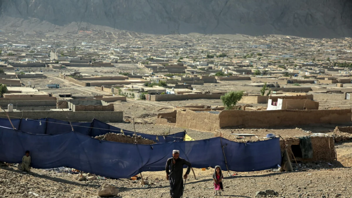 'Raid aereo contro Kandahar, incendio in città sede leader talebani'
