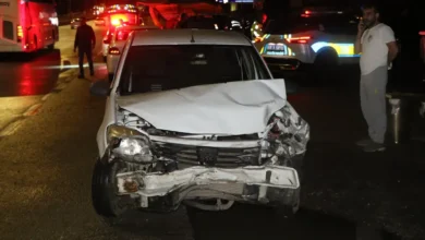 Samsun’da gece yarısı korkutan kaza! Otomobil kamyonete çarptı, 4 kişi yaralandı