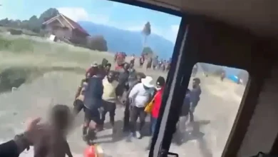 Satgas Cartenz evakuasi korban selamat dari penculikan KKB di Mimika 7 Satgas Cartenz evakuasi korban selamat dari penculikan KKB di Mimika