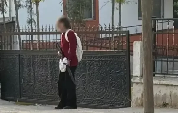 Schoolgirl Brings Pump-Action