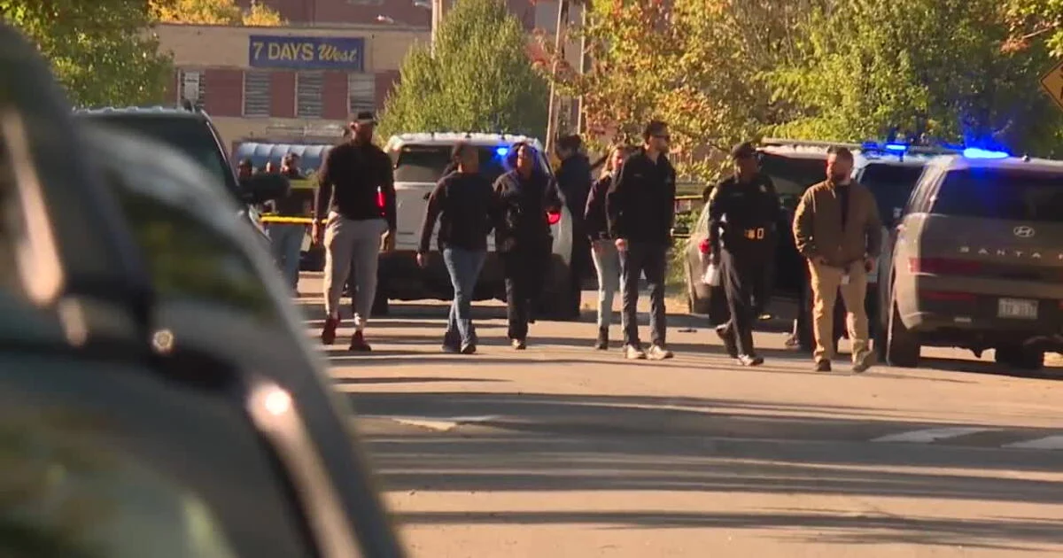 3 dead, 1 injured after shooting in Detroit, police say 1 Shooting