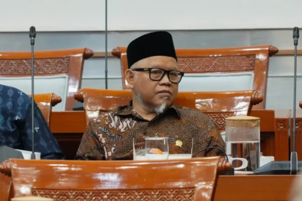 Surahman Hidayat Apresiasi Tim Gabungan Evakuasi Korban KMP Virgo Transport 8